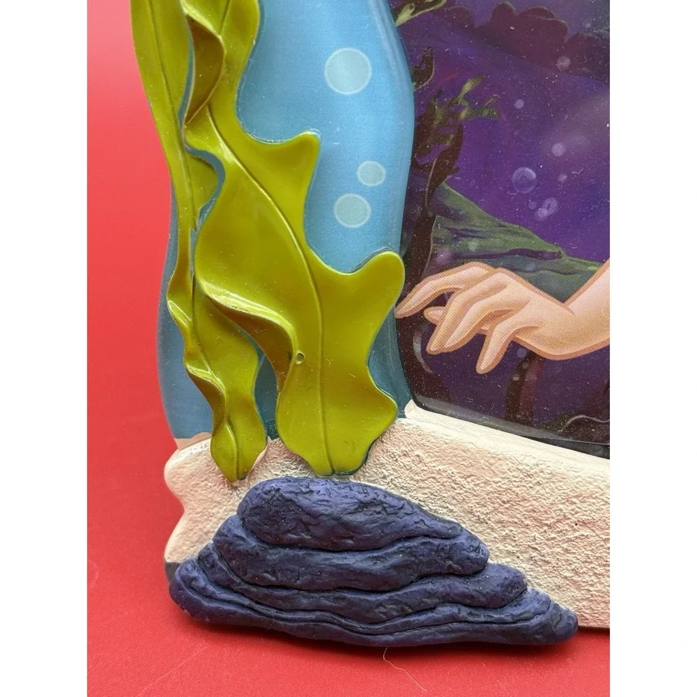 Vintage Disney Little Mermaid Ariel Resin 3-D 4
